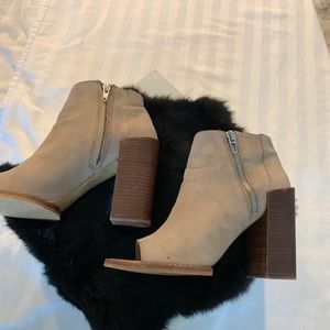 Dolce Vita   Size 7.5